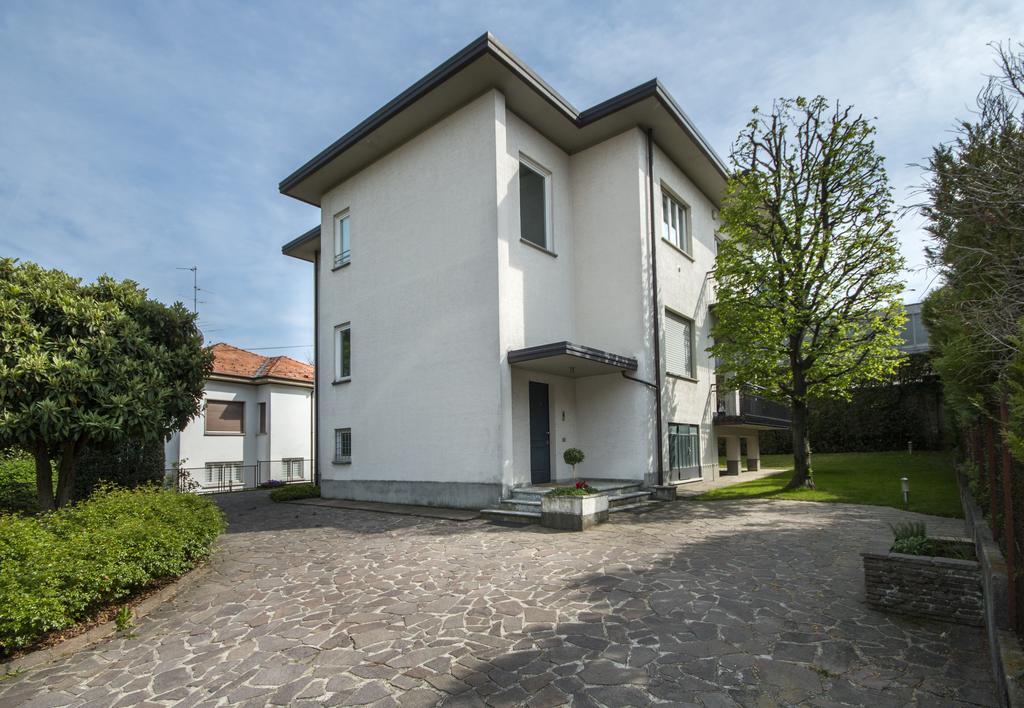 Апартаменты Casa Foscolo Villa Guardia Экстерьер фото